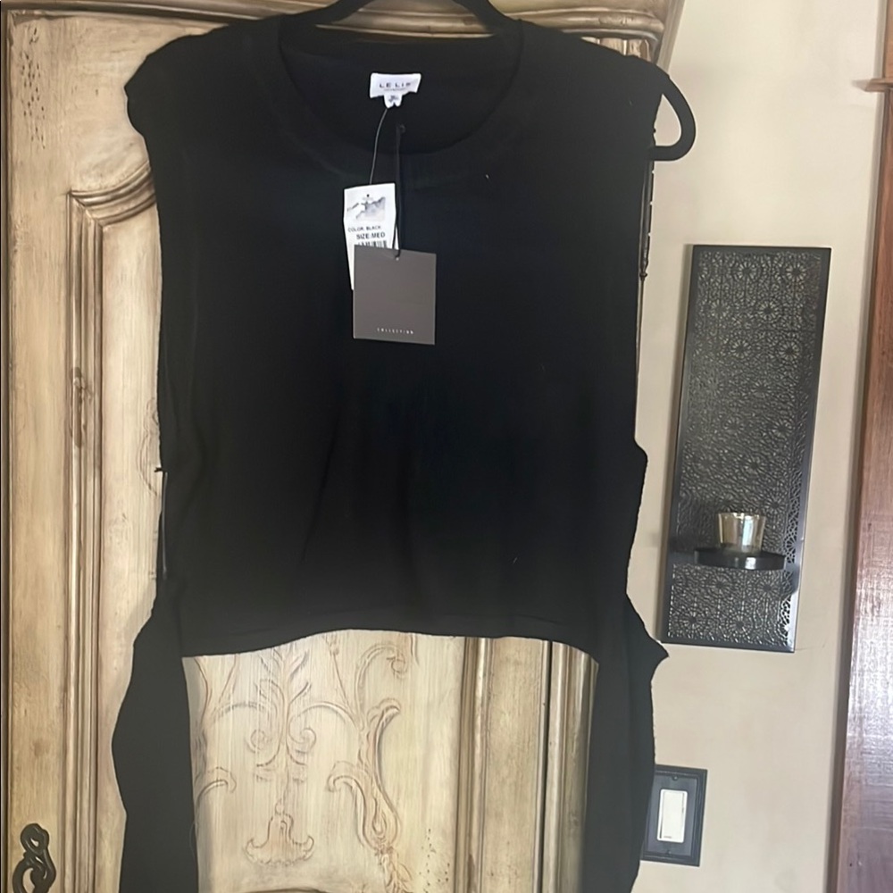 Black Sleeveless Top